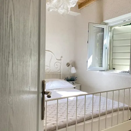 “levina”new Build House,otok Zut,kornati Муртер