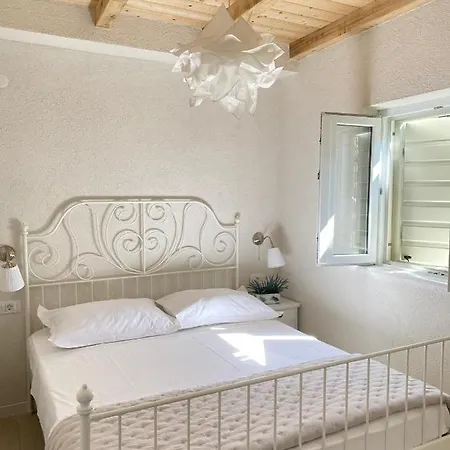 Дом отдыха “levina”new Build House,otok Zut,kornati Муртер