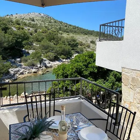 “levina”new Build House,otok Zut,kornati Дом отдыха
